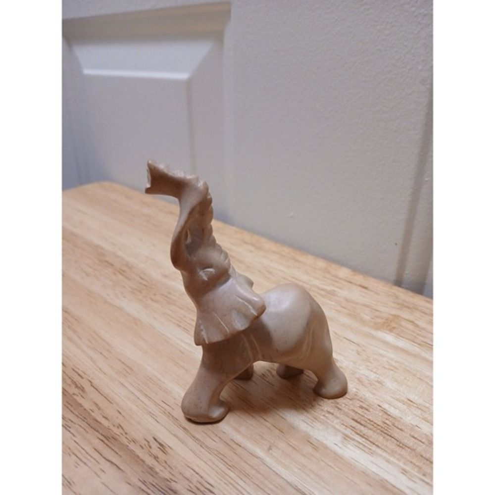 Hand‎ Carved Soapstone Elephant Figurine Coral Color 3.5" x 2.5" Handmade